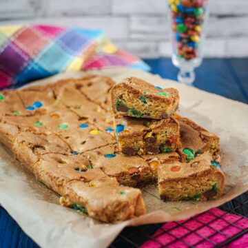 6 Egg Yolk M&M Cookie Bars