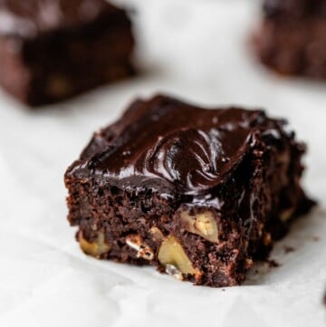 Easy Black Bean Brownies (Made With Oat Flour!)