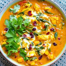 Healthy Chicken Tikka Masala With Spinach & Cranberries
