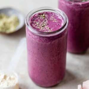 Mixed Berry & Hemp Seed Protein Smoothie