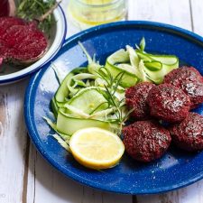 Beetroot & Rosemary Beef Burgers
