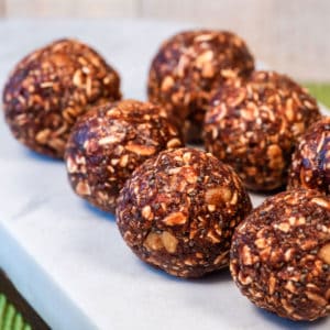No-Bake Brownie Balls with Walnuts and Chia Seeds