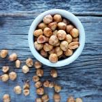 How to Peel Hazelnuts
