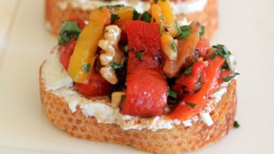 Roasted Pepper & Goat Cheese Crostini