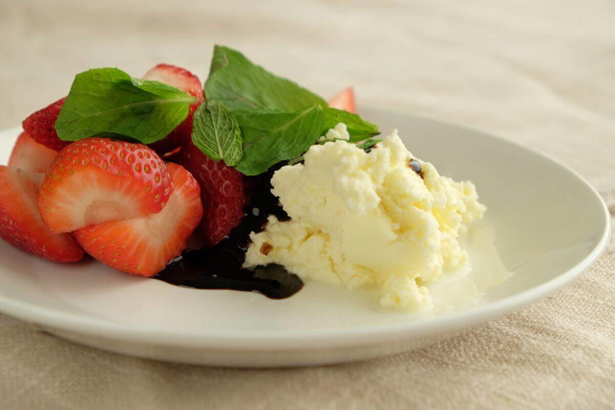 Strawberries and Mascarpone