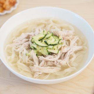 Dak Kalguksu (Korean Chicken Noodle Soup)