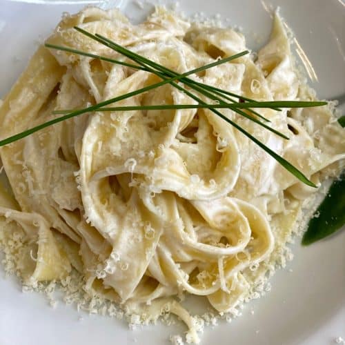 Hollywood Style Fettuccine Alfredo Recipe