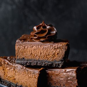 Easy Chocolate Cheesecake Bars