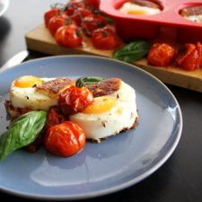 Eggs Baked with Halloumi & Tomato Sofrito