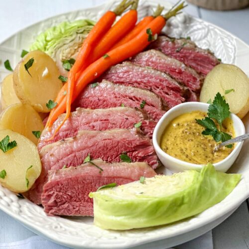 Slow Cooker Corned Beef and Cabbage