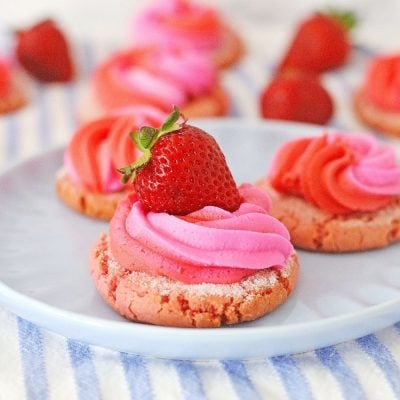 Strawberry cookies with cream frosting