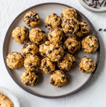 No-Bake Oatmeal Energy Balls