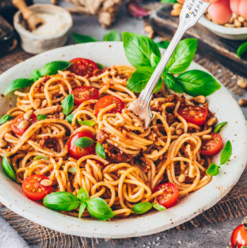 The Best Pesto Rosso Spaghetti Pasta Recipe