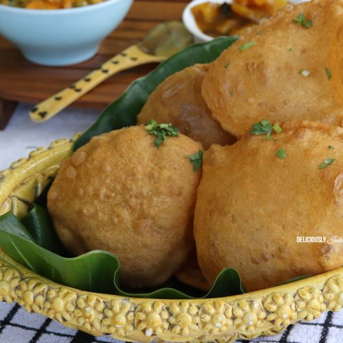 Poori (Deep fried puffed Indian bread)