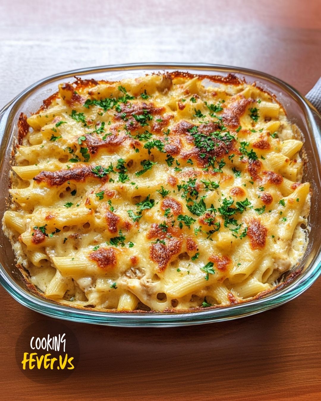 Cheesy Chicken Alfredo Pasta Bake