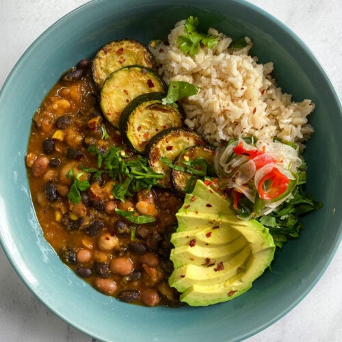 Best Vegan Bean Chili with Veggies