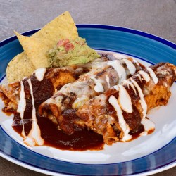 Chicken Enchiladas con Salsa Chile Rojas (GF)