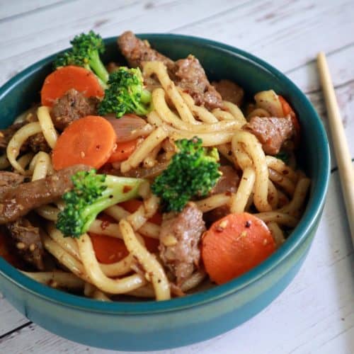 Stir-Fried Udon Noodles with Lamb Strips