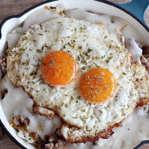 Sausage and Gravy Breakfast Skillet