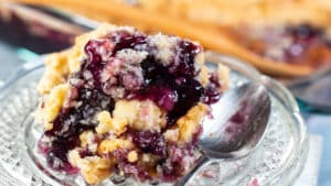 Blueberry Dump Cake (Only 3 Ingredients!)