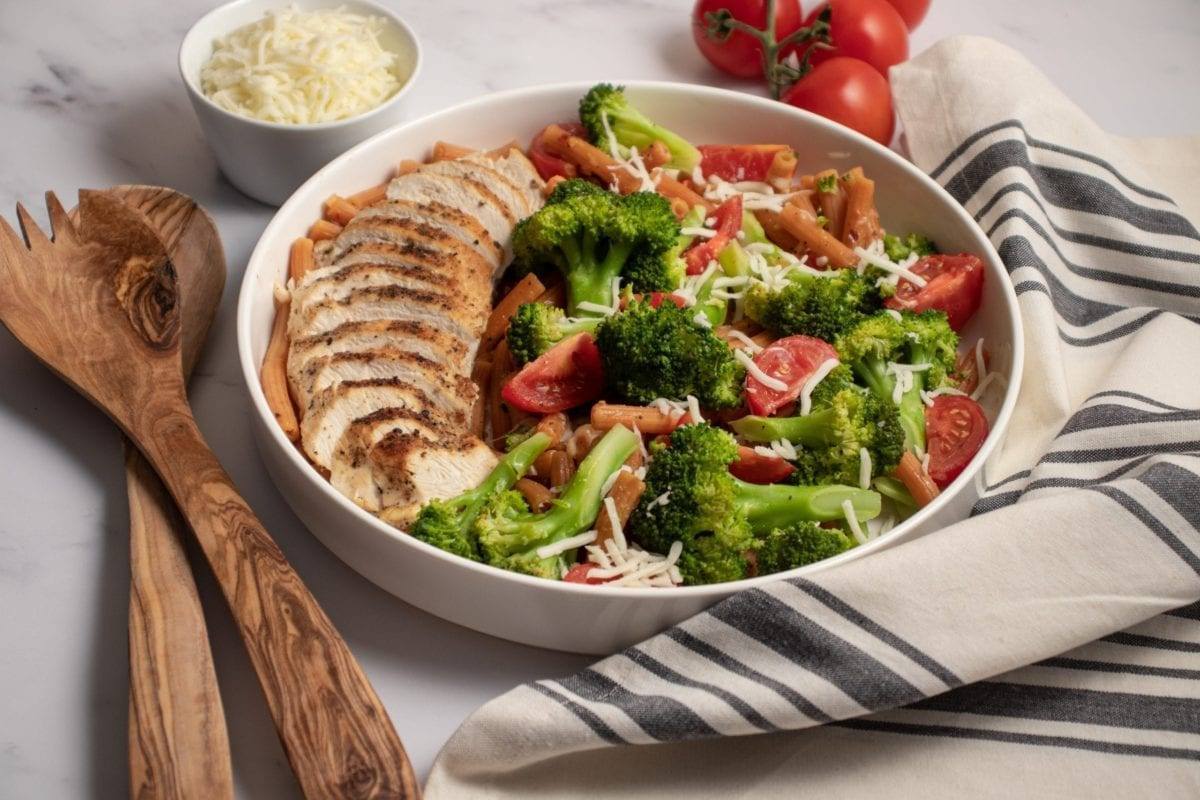 Chicken and Cheesy Broccoli Penne