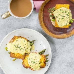 Vegan Eggs Benedict with Asparagus