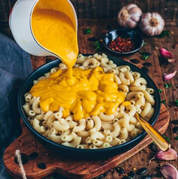 Vegan Pumpkin Mac and Cheese (easy recipe)