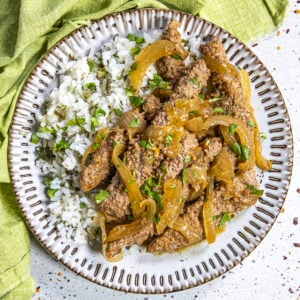 Bistec Encebollado