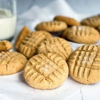 Simple Peanut Butter Cookies