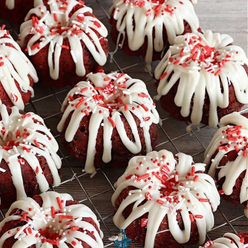 Red Velvet Cheesecake Tea Cakes