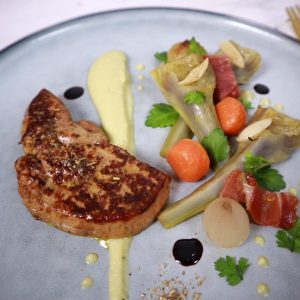 Foie gras poêlé with artichokes