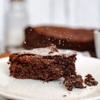 Vegan Flourless Chocolate Cake