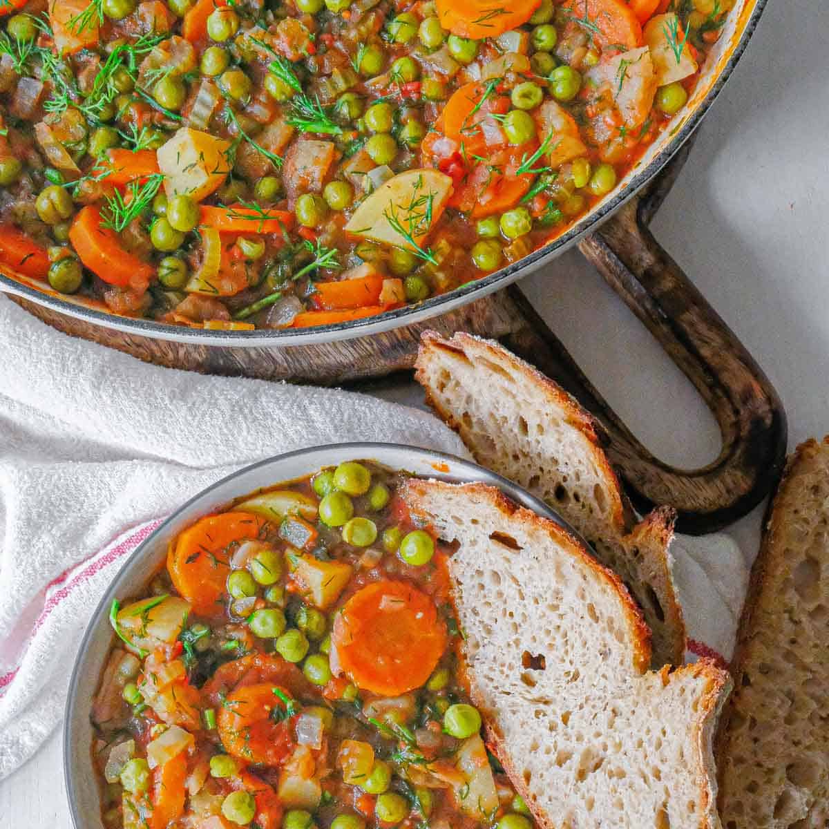 Romanian Green Pea Soup (Mancare de Mazare)
