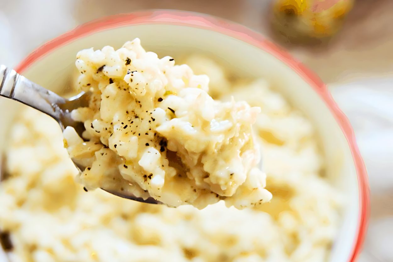 One-Pot Chicken Cheesy Rice