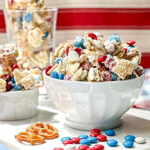 4th of July Snack Mix (5 Minutes)
