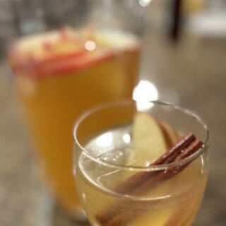 Apple Pie Sangria