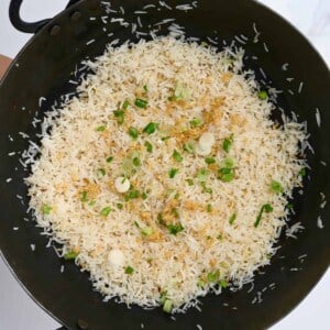Filipino Garlic Fried Rice (Sinangag)