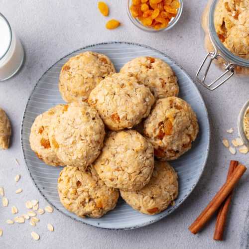 Old Fashioned Oatmeal Raisin Cookies
