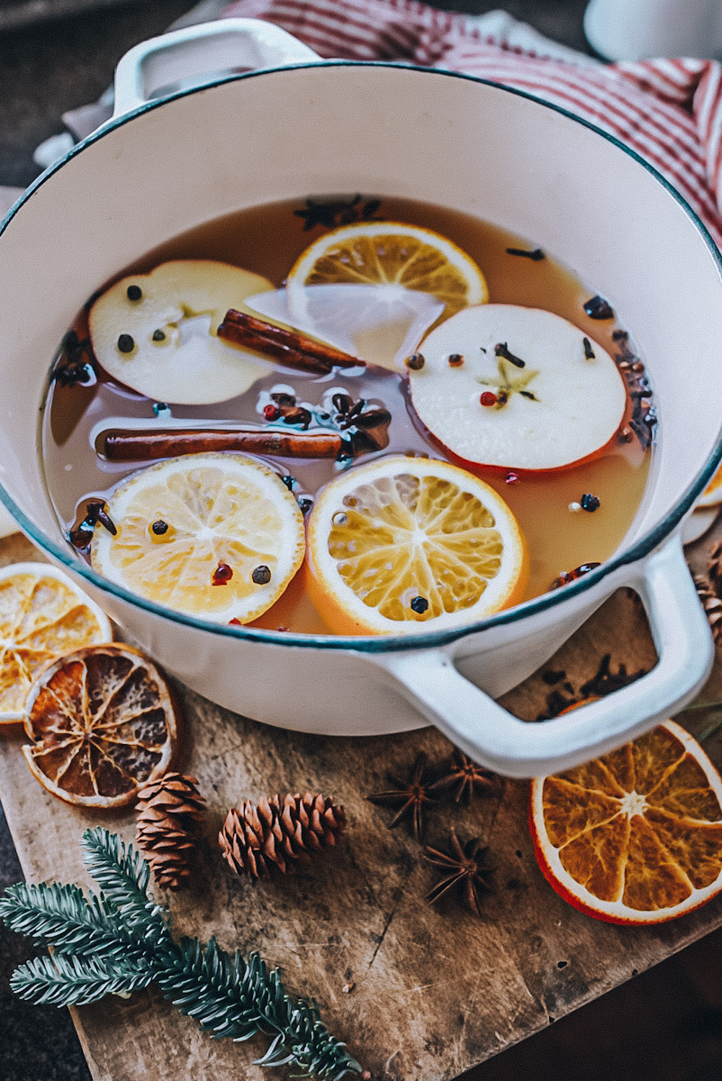 How to Make Hot Apple Cider