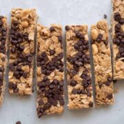 Homemade Chocolate Chip Granola Bar Recipe