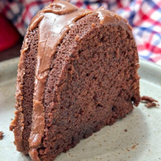 Easy Old Fashioned Chocolate Pound Cake Recipe