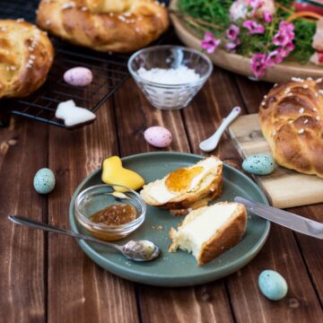 Easter Bread Wreath